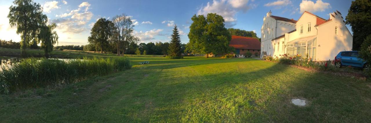 Ferienanlage Gutshaus Gramkow Bagian luar foto